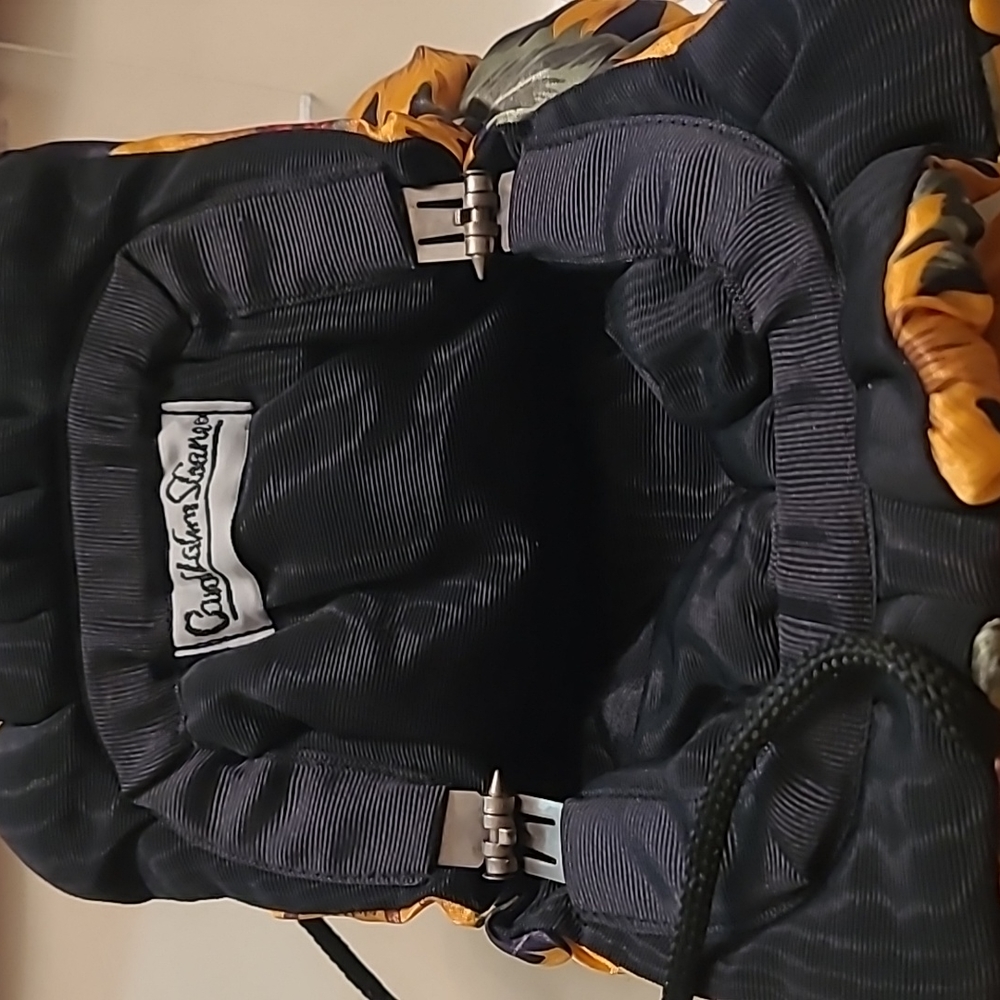 Handbag - Picture 2 of 2